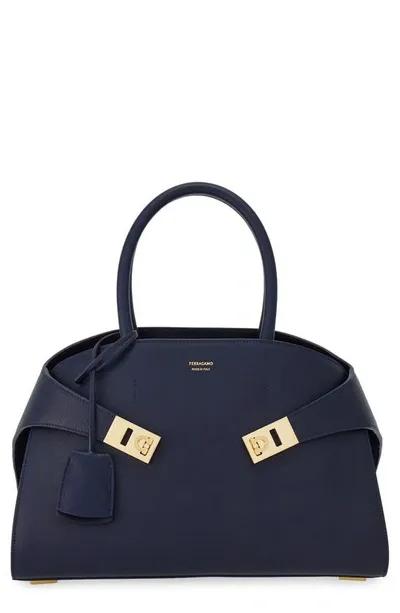 Ferragamo Hug Leather Tote Bag In Black