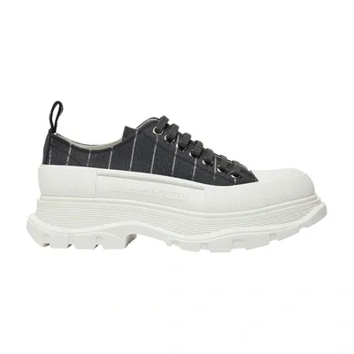 Alexander Mcqueen Tread Slick Sneakers In G_n_i_o_w_c_n_i_s