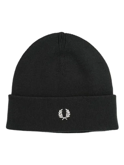 Fred Perry Logo-embroidery Beanie In Black