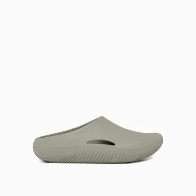 Crocs Mellow Recovery Clog In Elephant