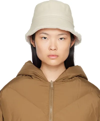 Yves Salomon Off-white Curly Reversible Bucket Hat In A1006 Meringue