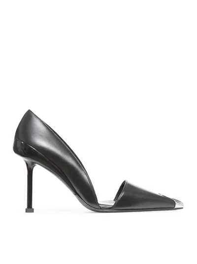 Alexander Mcqueen Leather Pumps In Black