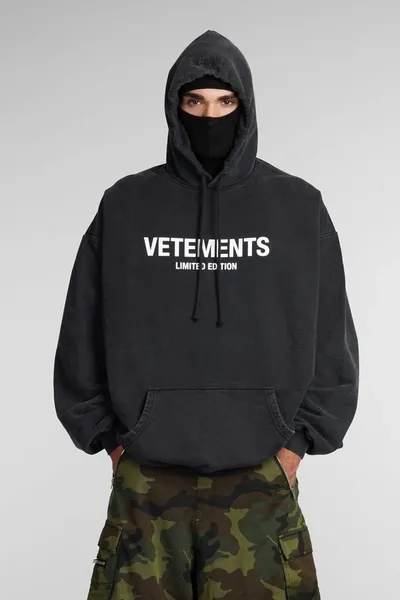 Vetements Sweatshirt In Black