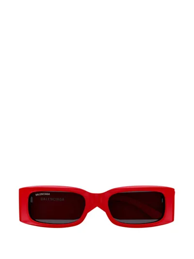 Balenciaga Eyewear Rectangle Frame Sunglasses In Red