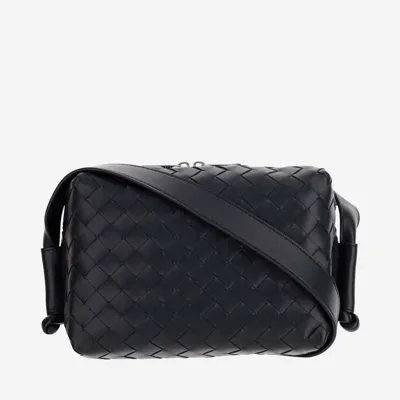 Bottega Veneta Woven Camera Bag In Blu