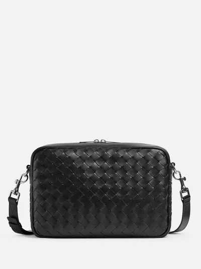 Bottega Veneta Camera Bag Intrecciato Media In Black