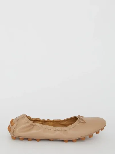 Tod's Des Gommini 76k Ballerinas In Brown