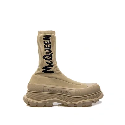 Alexander Mcqueen Logo Printed Sock In Brown