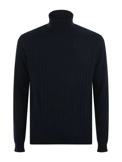 Jeordie's Jeordies Turtleneck