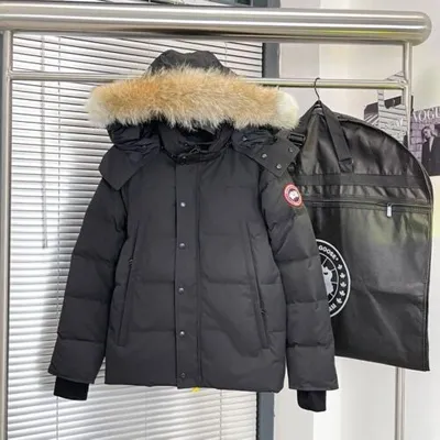 Pre-owned Canada Goose - Black Daunenjacke Keep Warm In Winter With A Hood//de// In Schwarz