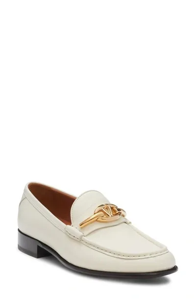 Valentino Garavani Gate Vlogo Leather Loafers In Ivory