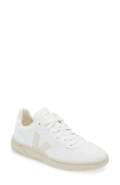 Veja Sneaker V-12 In White