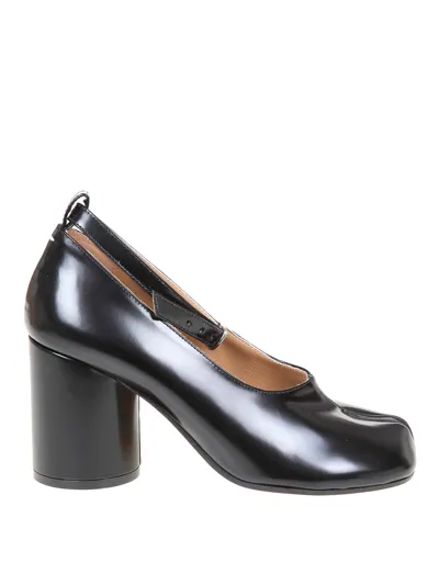 Maison Margiela Tabi Pumps In Black Leather In Negro