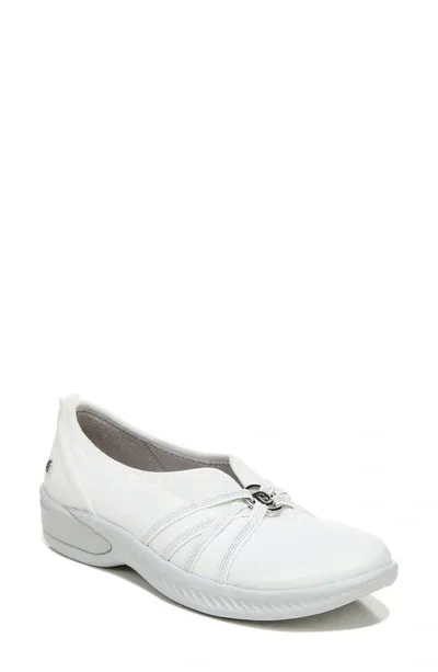 Bzees Niche Womens Cushioned Slip-on Shoes In White