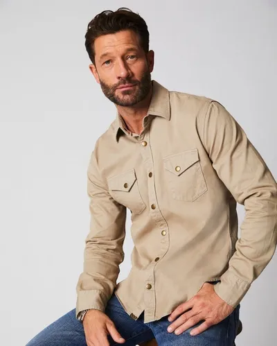 Reid Shoals Twill Shirt In Khaki