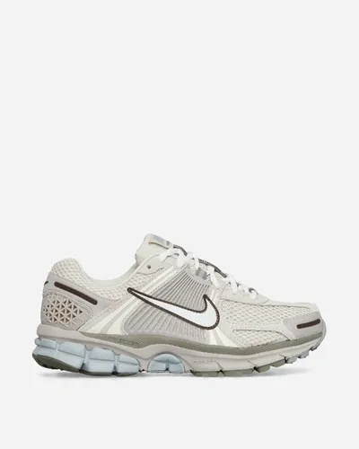 Nike Zoom Vomero 5 Se Sneakers Light Orewood Brown In Light Orewood Brown/black/armory Blue