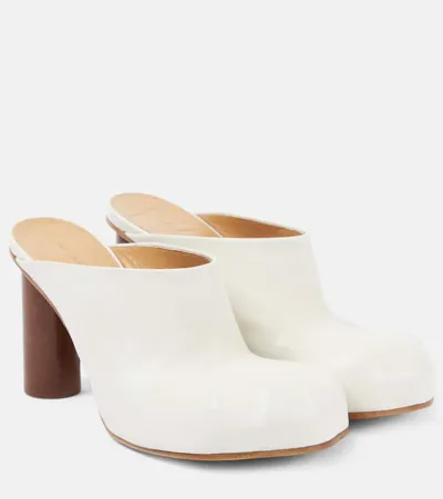 Jw Anderson Paw Leather Mules In Off White