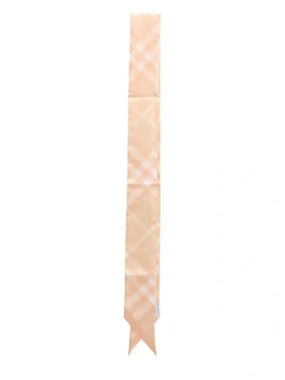 Burberry Vintage Check Pointed-tip Scarf In Default Title