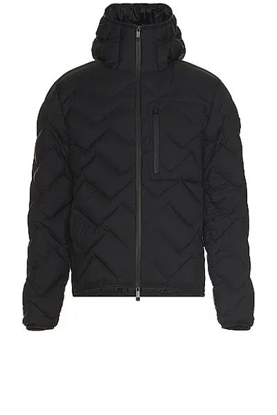 Moncler Steliere Down-feather Jacket In Black