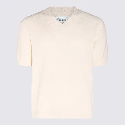 Maison Margiela Off-white V-neck T-shirt In Cream