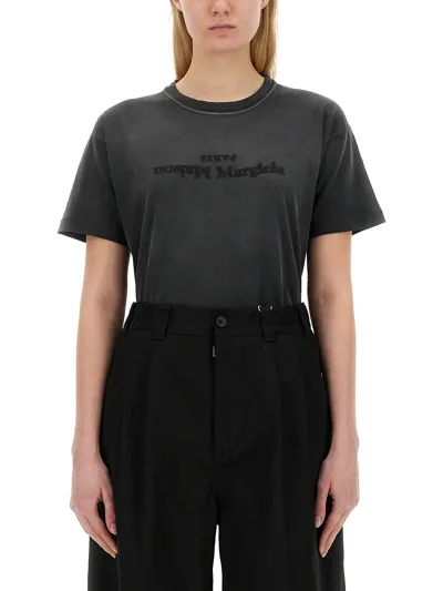 Maison Margiela Reverse Logo T-shirt In Black