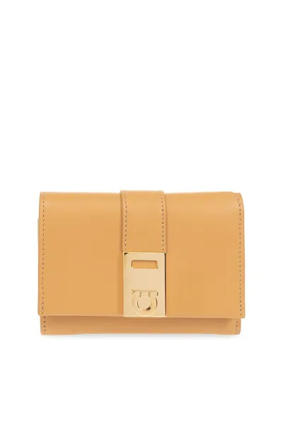 Ferragamo Salvatore  Hug Compact Wallet In Beige