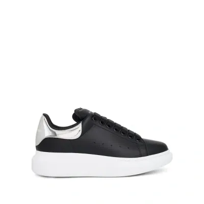 Alexander Mcqueen Larry Oversized Sneaker In Black