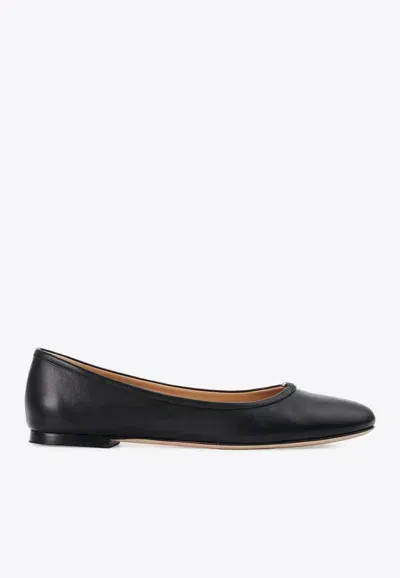 Chloé C-logo Ballerina Flats In Black