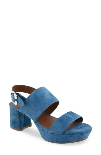 Aerosoles Camera Platform Sandal In Indigo Suede