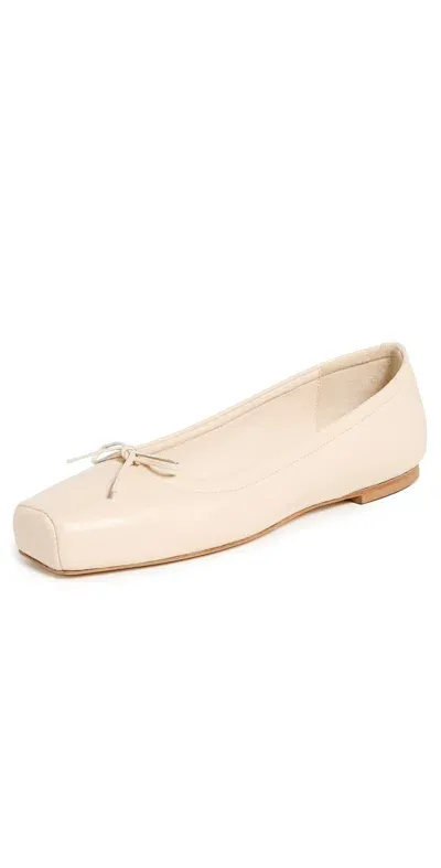 Aeyde Gabriella Ballet Flats In Creamy