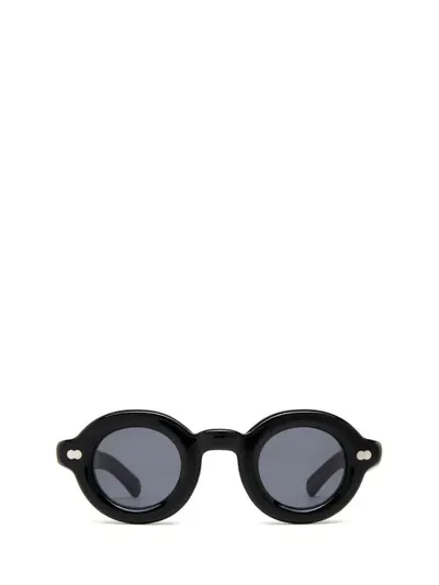 Akila Sunglasses In Black