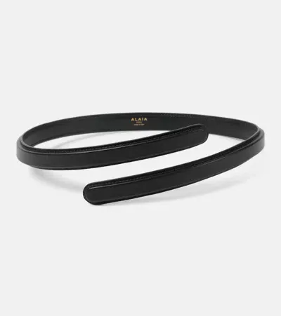 Alaïa Flex Thin Twist Leather Belt In Schwarz