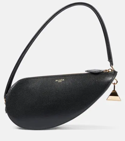 Alaïa The Half Heart Shoulder Bag In Black