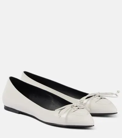 Alaïa Leather Ballet Flats In White