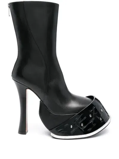 Alexander Mcqueen Hoof Boot In Black