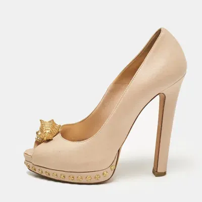 Pre-owned Alexander Mcqueen Beige Leather Skull Detail Studded Platform Peep Toe Pumps Size 37.5