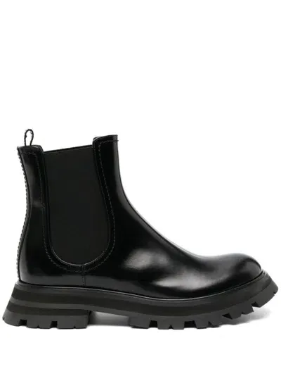 Alexander Mcqueen Wander Chelsea Leather Boots In Black