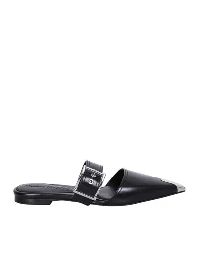 Alexander Mcqueen Pumps Mit Schnalle In Black