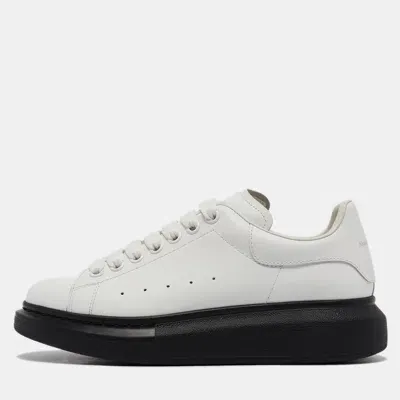 Pre-owned Alexander Mcqueen White Leather Larry Sneakers Size 39