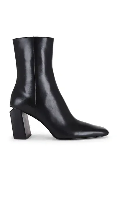 Alexander Wang Toni 85 Ankle Boot In 블랙