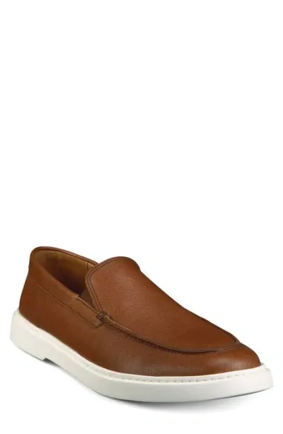 Allen Edmonds Hayes Loafer In Tan