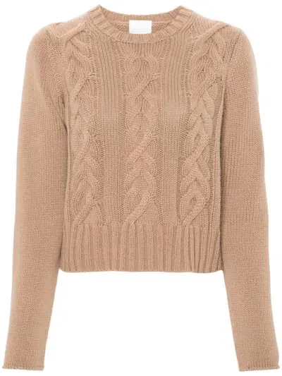 Allude Cable-knit Sweater In Beige