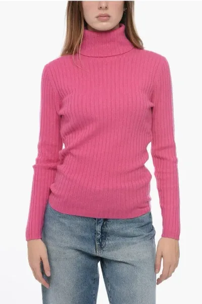 Allude Ribbed Cashmere Turtleneck Sweater In Pink