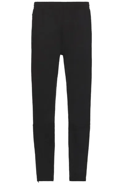 Alo Yoga Conquer React Performance Pant In Black