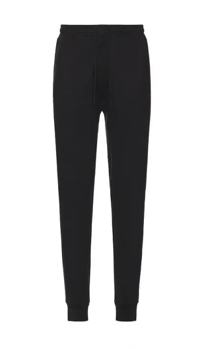 Alo Yoga Conquer Revitalize Pant In Black