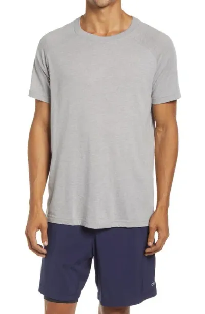 Alo Yoga The Triumph Crewneck Tee In Athletic Heather Gray