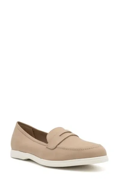 Amalfi By Rangoni Rapallo Penny Loafer In Sand Tiffany