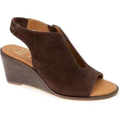 Andre Assous André Assous Belinda Wedge Slingback Sandal In Cocoa Powder