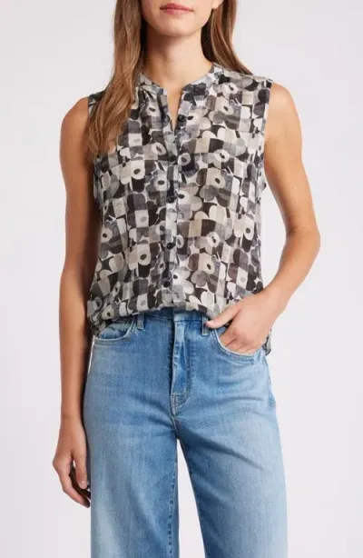 Apny Print Front Button Sleeveless Top In Black/white