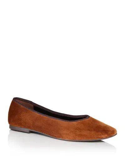 Aqua Women's Alish Flats - Exclusive In Chestnut